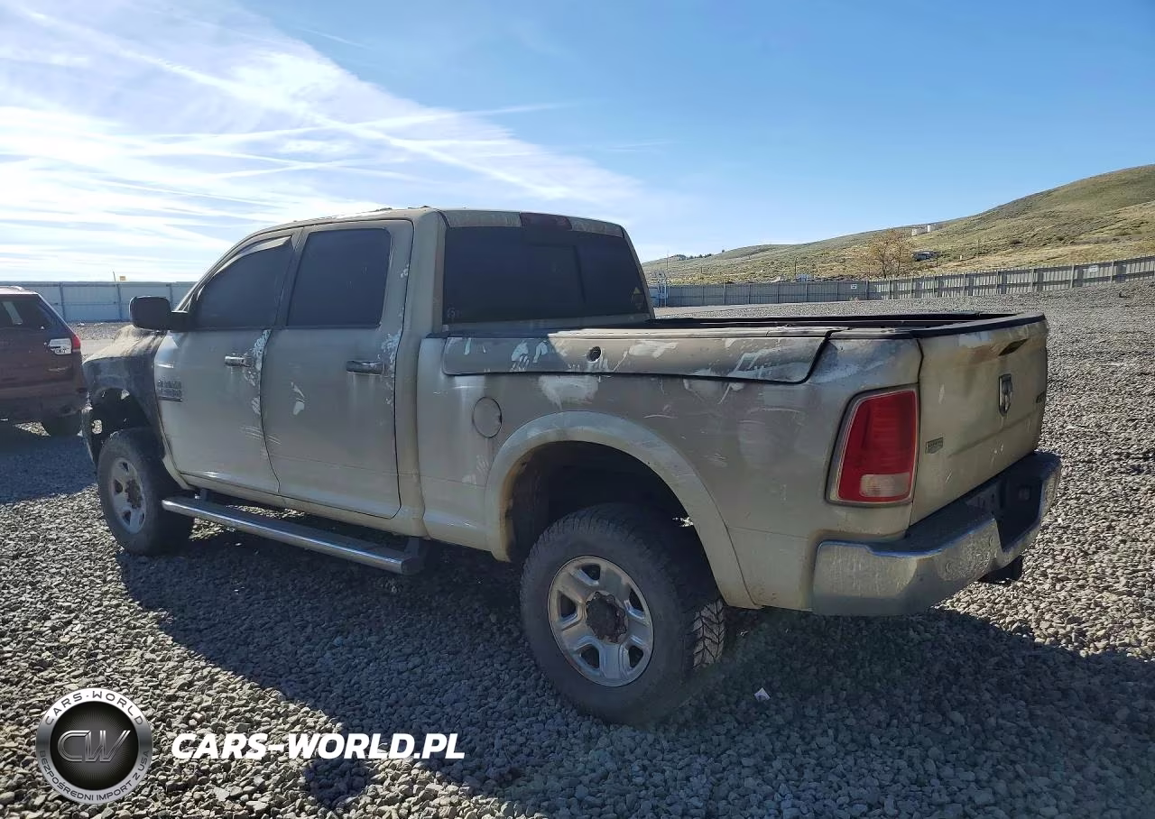 2016 Ram 2500 Laramie VIN:3C6UR5FL6GG237109 - 2
