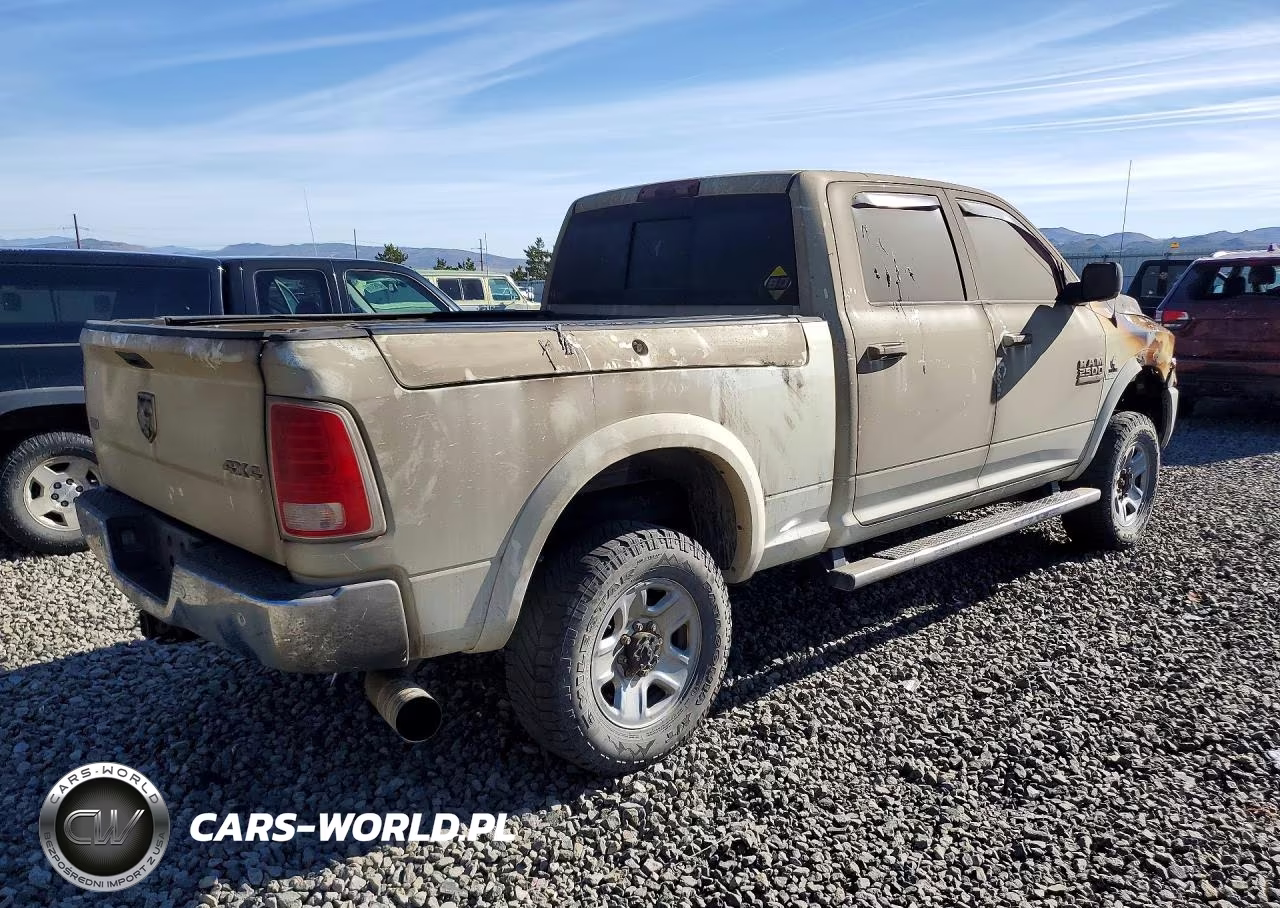 2016 Ram 2500 Laramie VIN:3C6UR5FL6GG237109 - 3