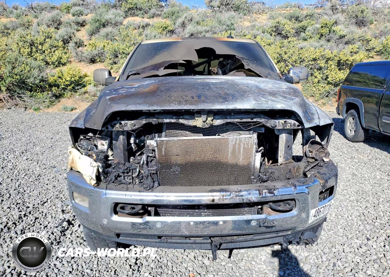 2016 Ram 2500 Laramie VIN:3C6UR5FL6GG237109 - 5
