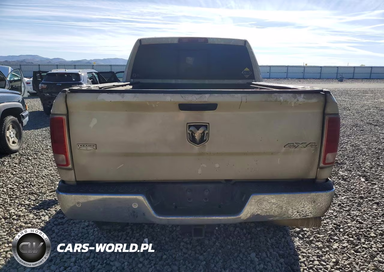 2016 Ram 2500 Laramie VIN:3C6UR5FL6GG237109 - 6