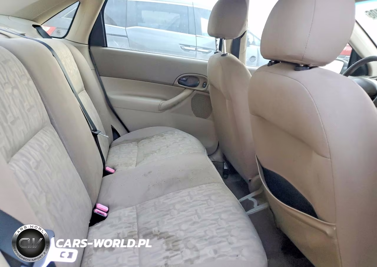 2005 Ford Focus VIN:1FAFP34N95W249436 - 10