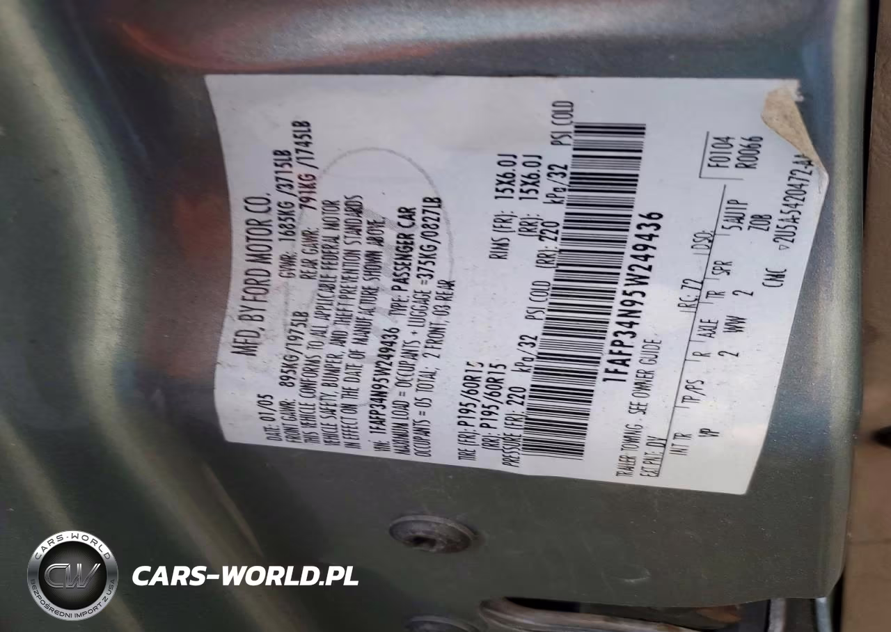 2005 Ford Focus VIN:1FAFP34N95W249436 - 12