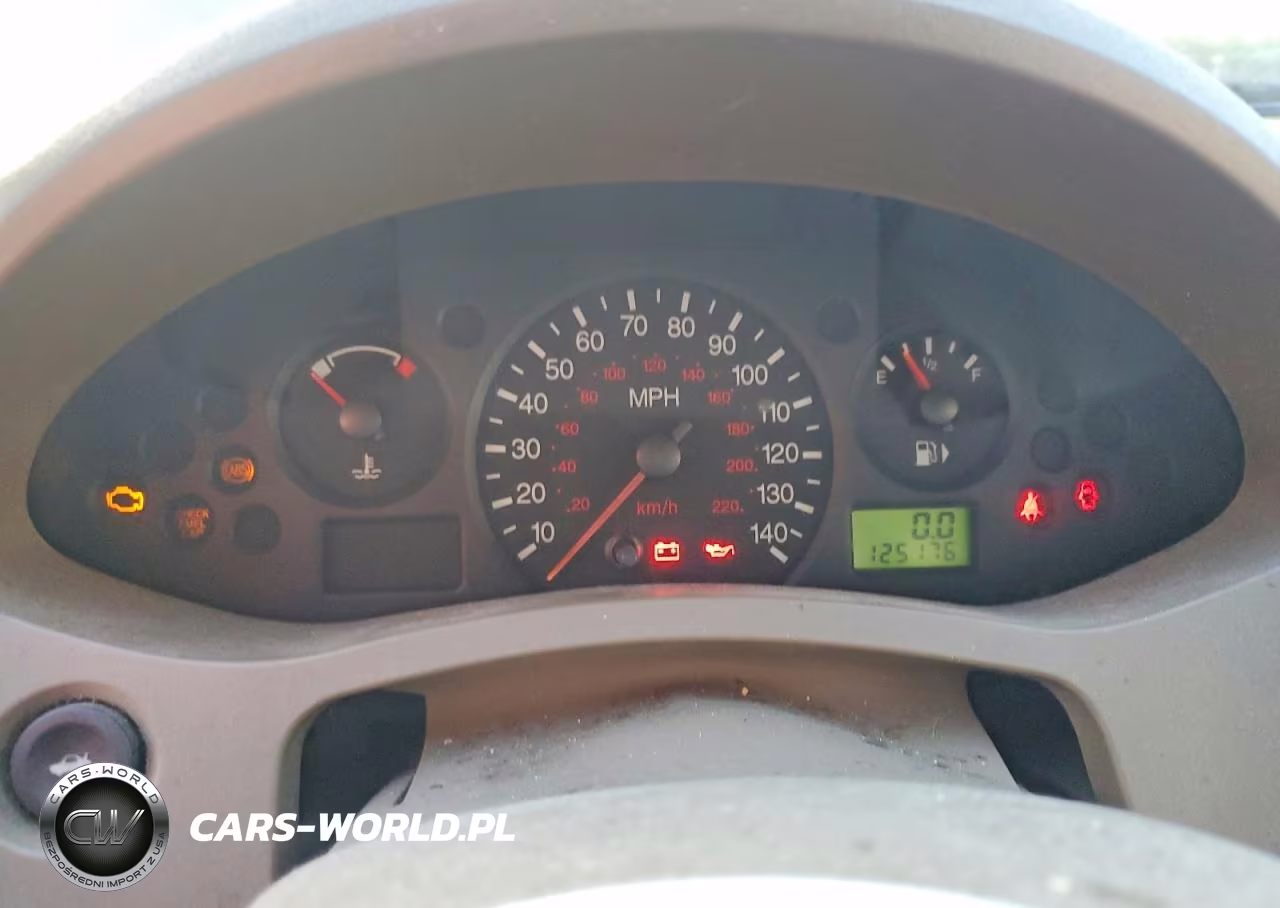 2005 Ford Focus VIN:1FAFP34N95W249436 - 9