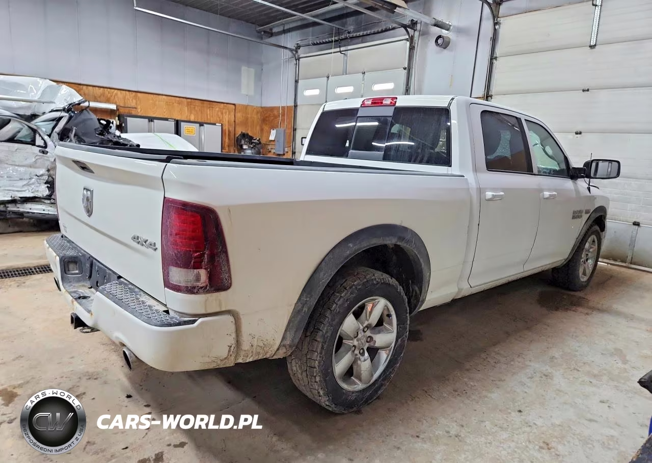 2015 Ram 1500 Sport VIN:1C6RR7UT0FS701037 - 3