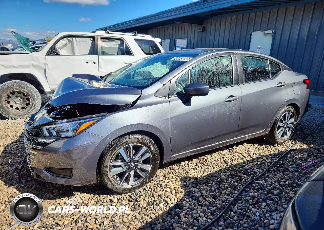 2025 Nissan Versa Sv