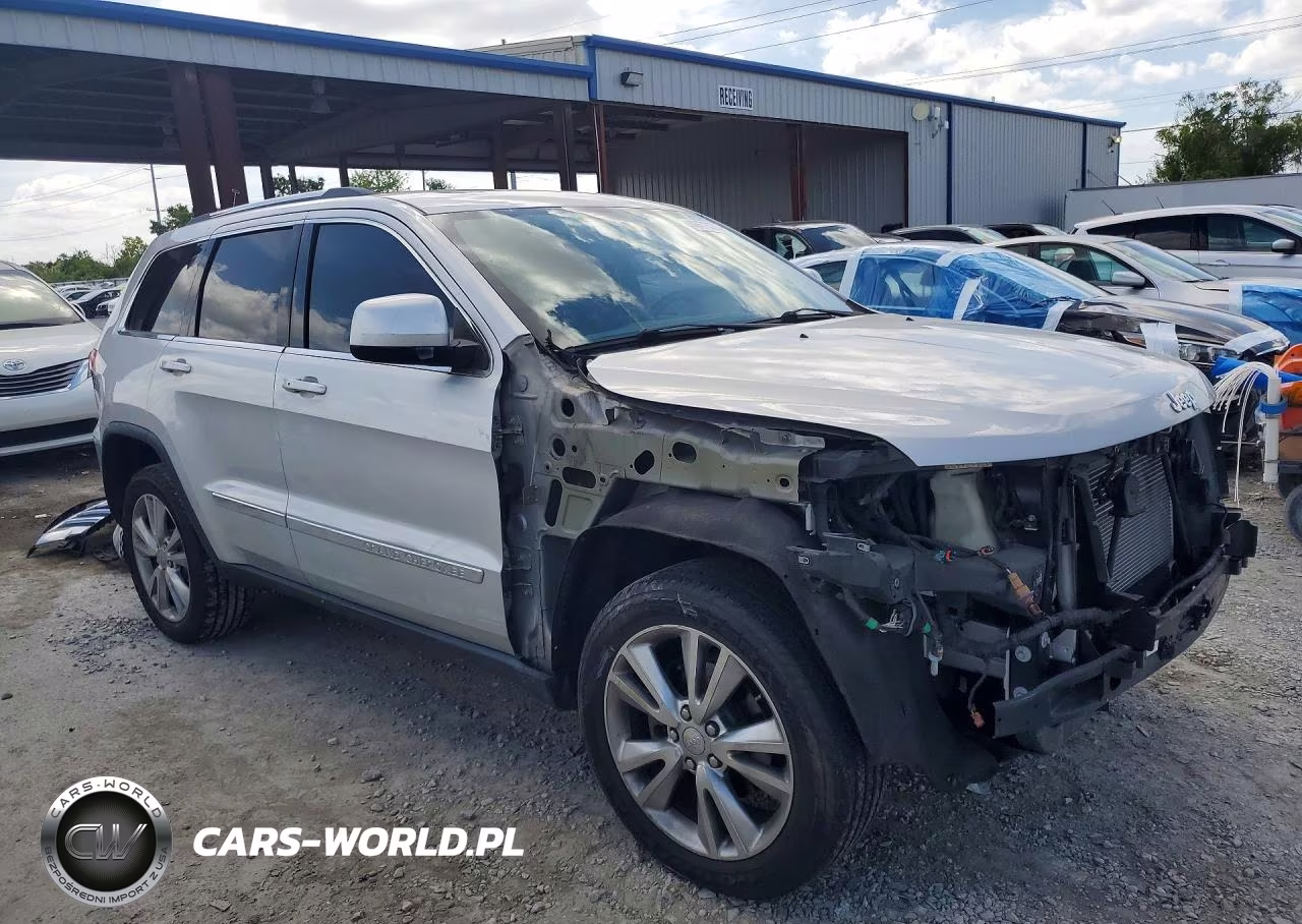 2013 Jeep Grand Cherokee Laredo VIN:1C4RJFAG4DC644298 - 4