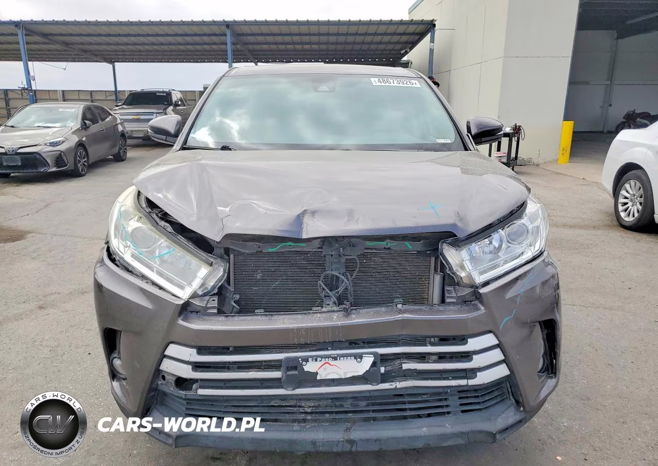 2018 Toyota Highlander Le Plus VIN:5TDZZRFH9JS282412 - 5