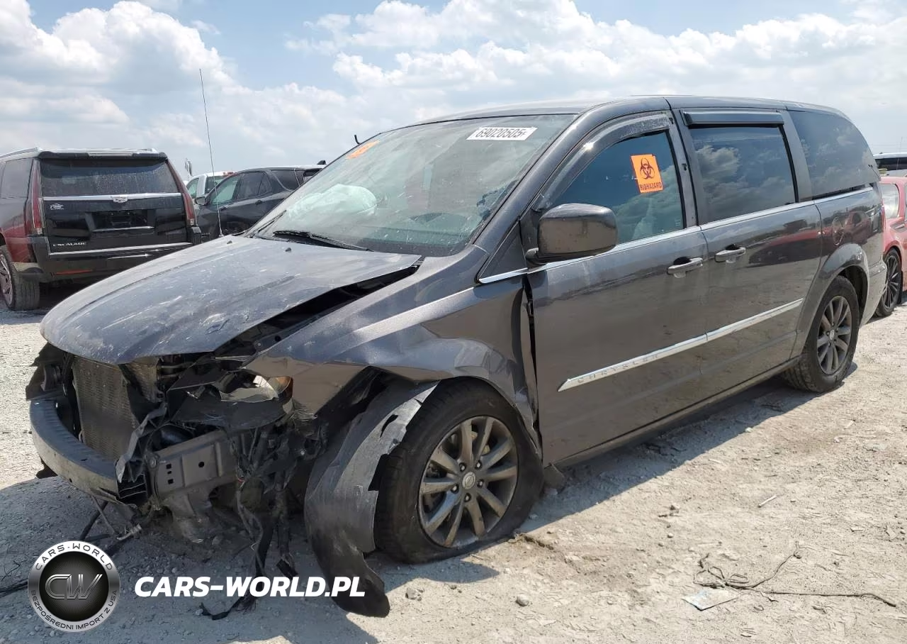 2015 Chrysler Town & Country S – zdjęcie 1 z 13