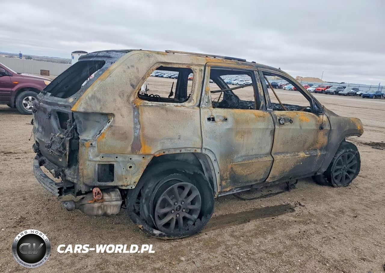 2019 Jeep Cherokee Latitude Plus VIN:1C4PJMLB6KD276839 - 3