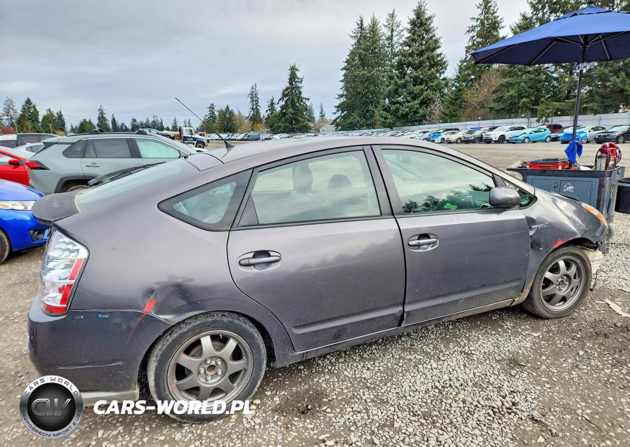 2008 Toyota Prius Touring VIN:JTDKB20U983424210 - 3
