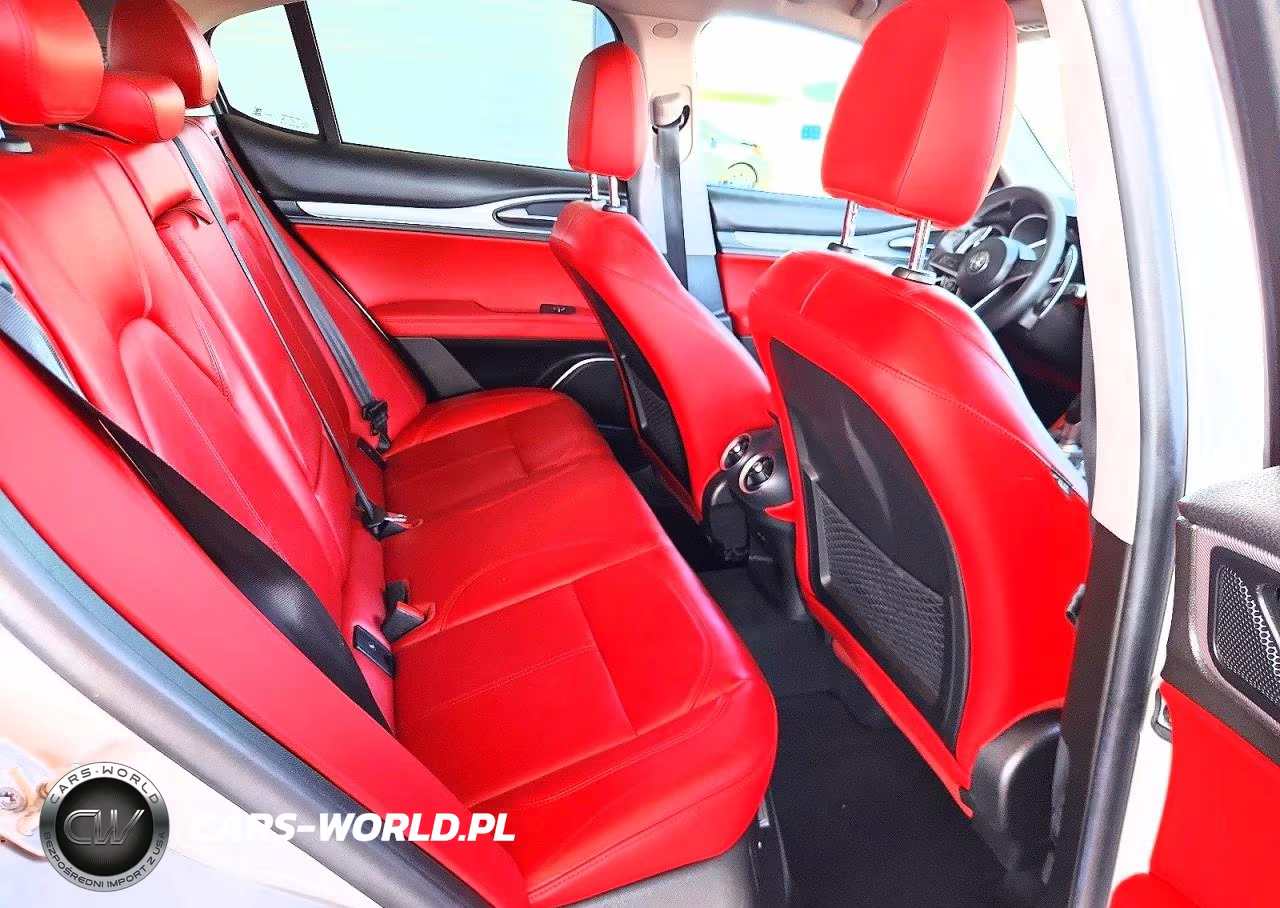 2018 Alfa Romeo Stelvio Sport VIN:ZASFAKPN7J7B82459 - 11