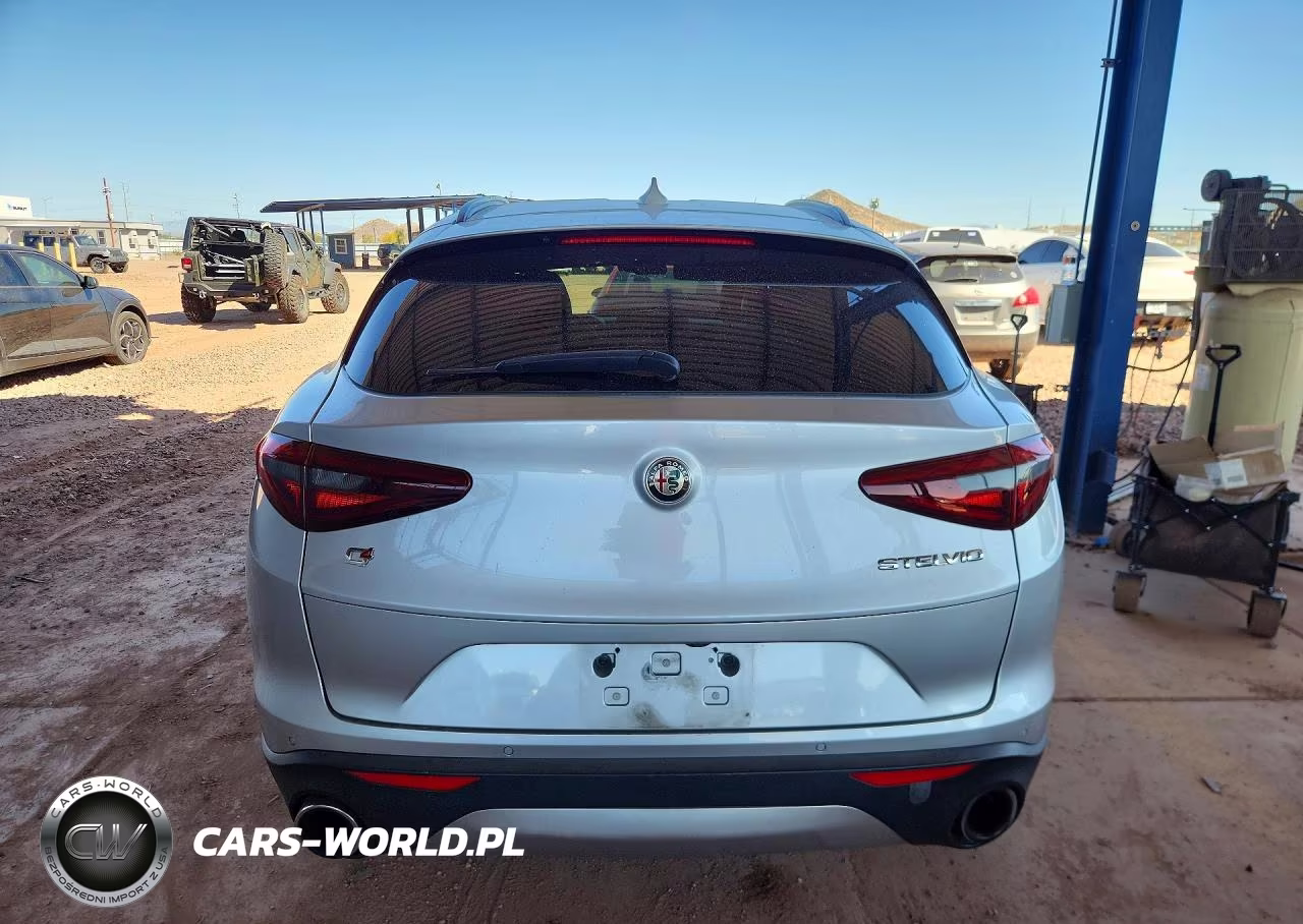 2018 Alfa Romeo Stelvio Sport VIN:ZASFAKPN7J7B82459 - 6
