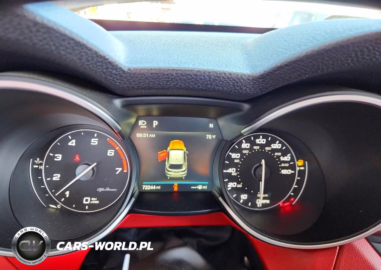 2018 Alfa Romeo Stelvio Sport VIN:ZASFAKPN7J7B82459 - 9