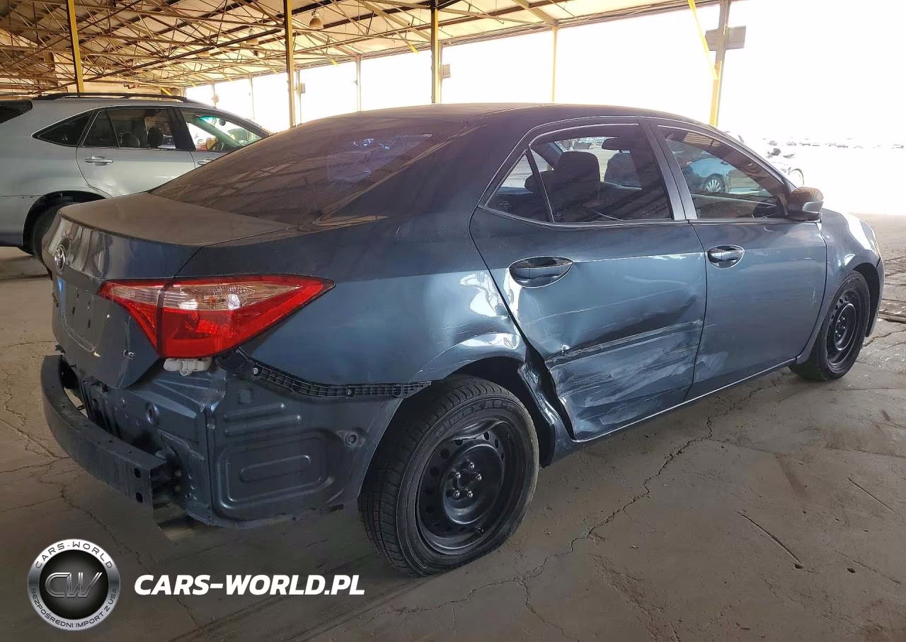 2017 Toyota Corolla Le VIN:2T1BURHE3HC958407 - 3
