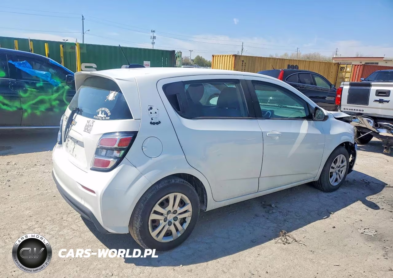 2017 Chevrolet Sonic VIN:1G1JG6SG0H4153701 - 3