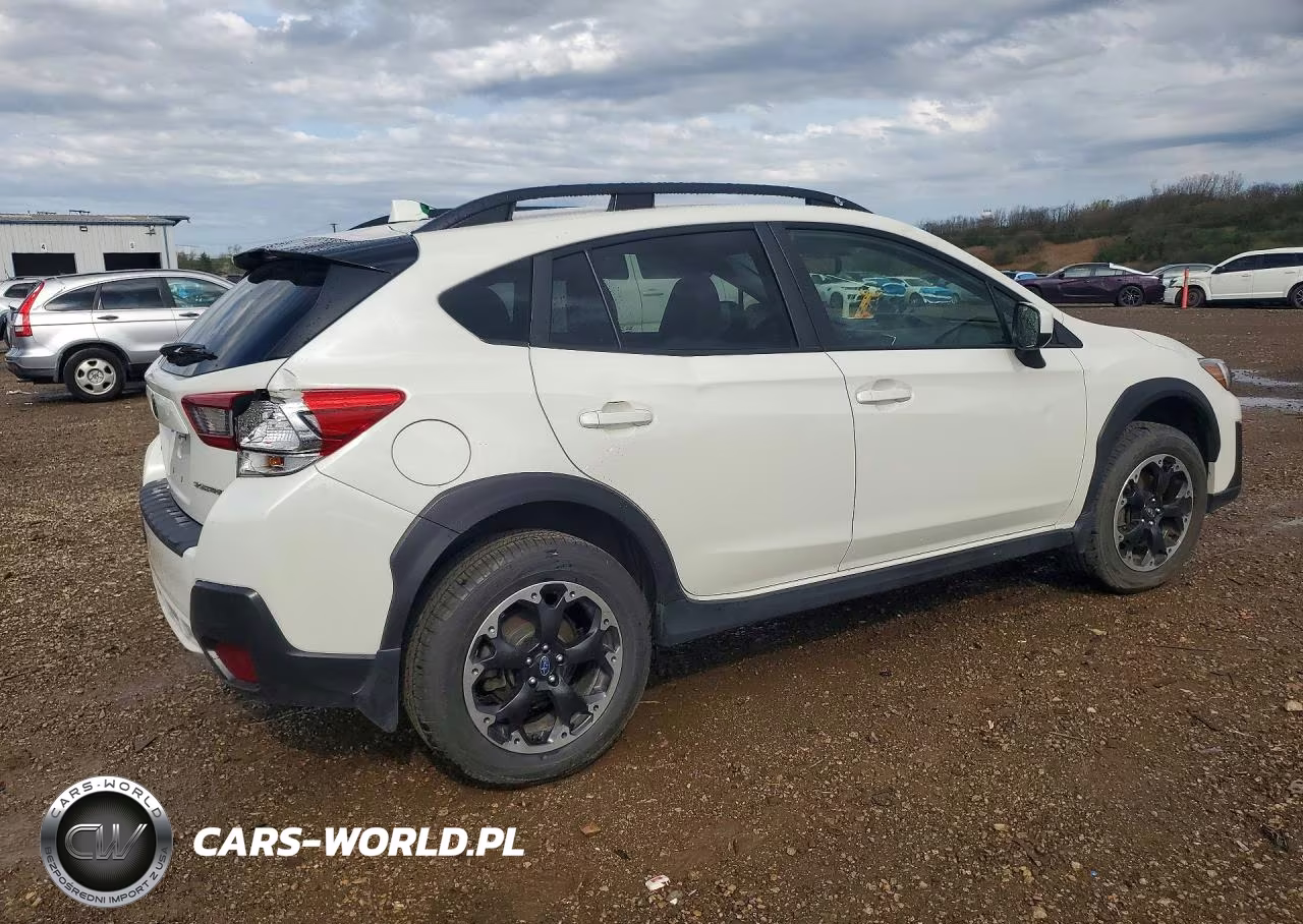 2023 Subaru Crosstrek Premium VIN:JF2GTAPC3P8211458 - 3
