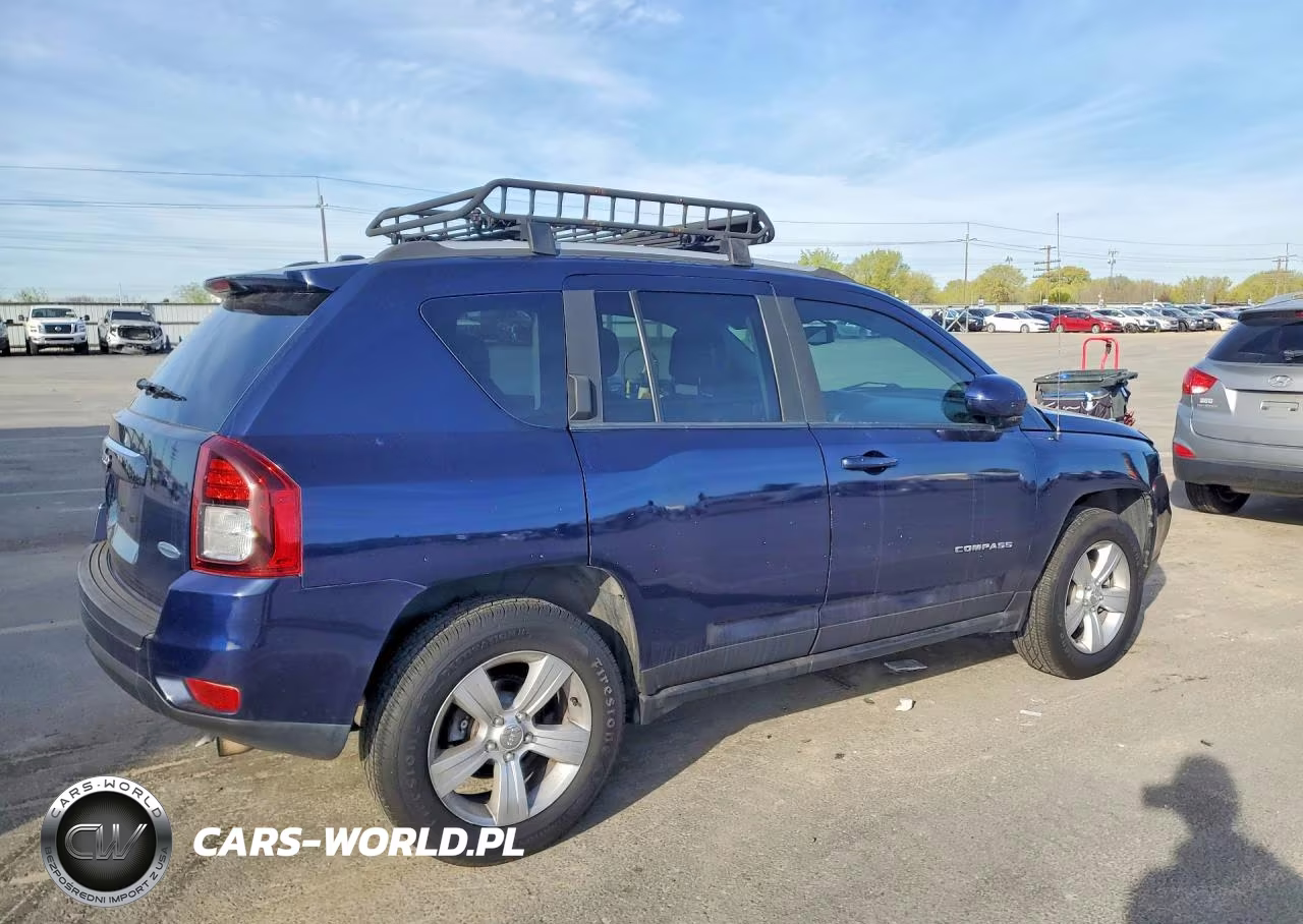 2016 Jeep Compass Latitude VIN:1C4NJDEB0GD630902 - 3