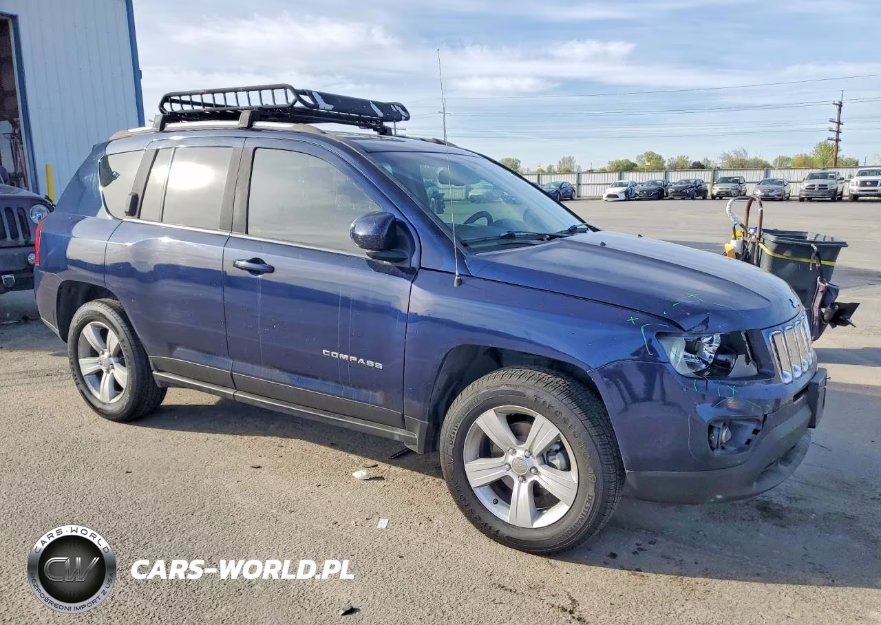 2016 Jeep Compass Latitude VIN:1C4NJDEB0GD630902 - 4