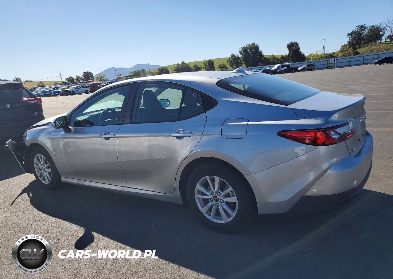 2026 Toyota Camry Le VIN:4T1DAACK1TU252799 - 2