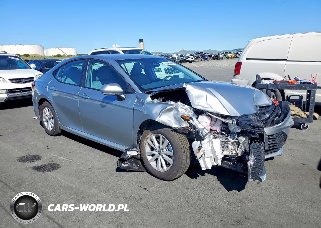 2026 Toyota Camry Le VIN:4T1DAACK1TU252799 - 4