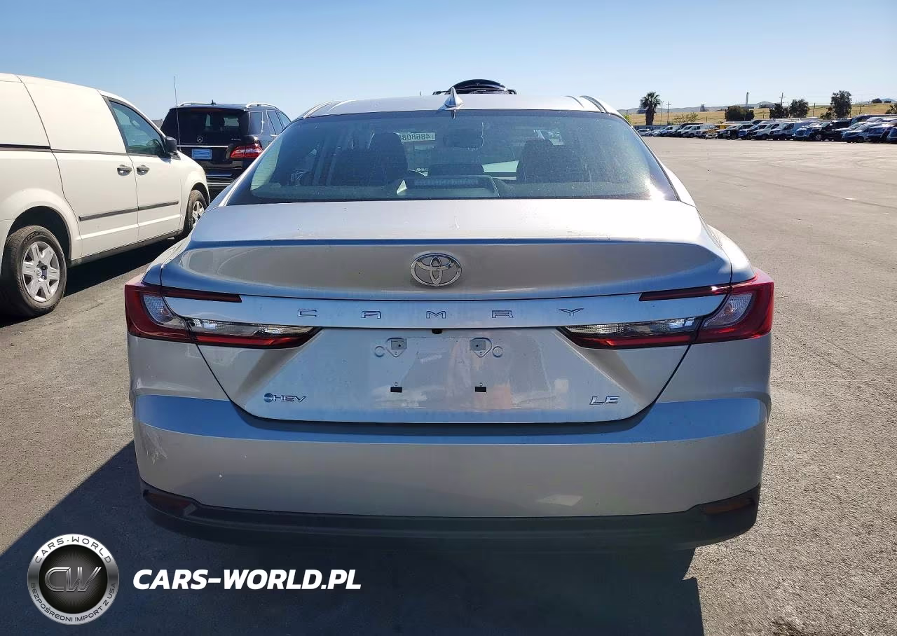 2026 Toyota Camry Le VIN:4T1DAACK1TU252799 - 6