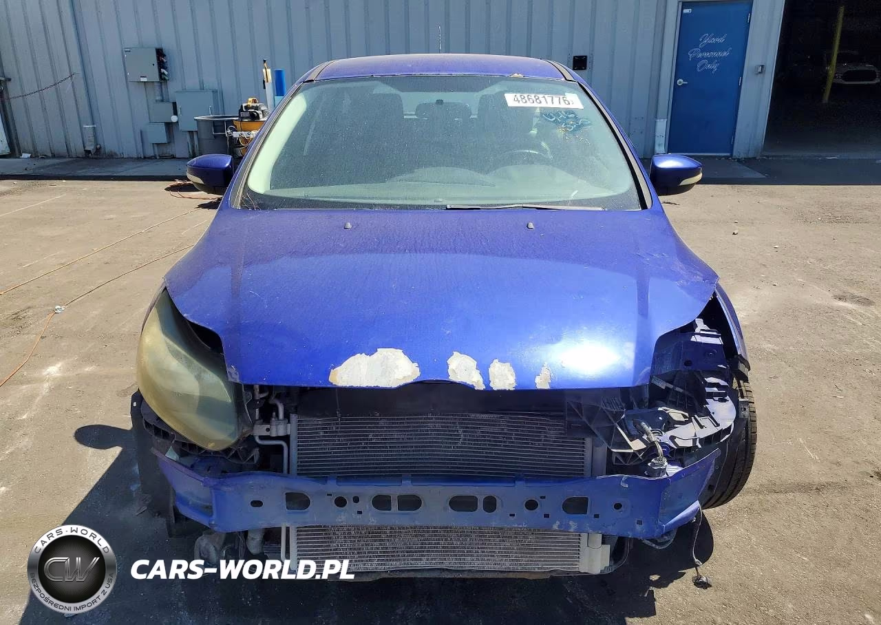 2014 Ford Focus Titanium VIN:1FADP3N26EL436663 - 5