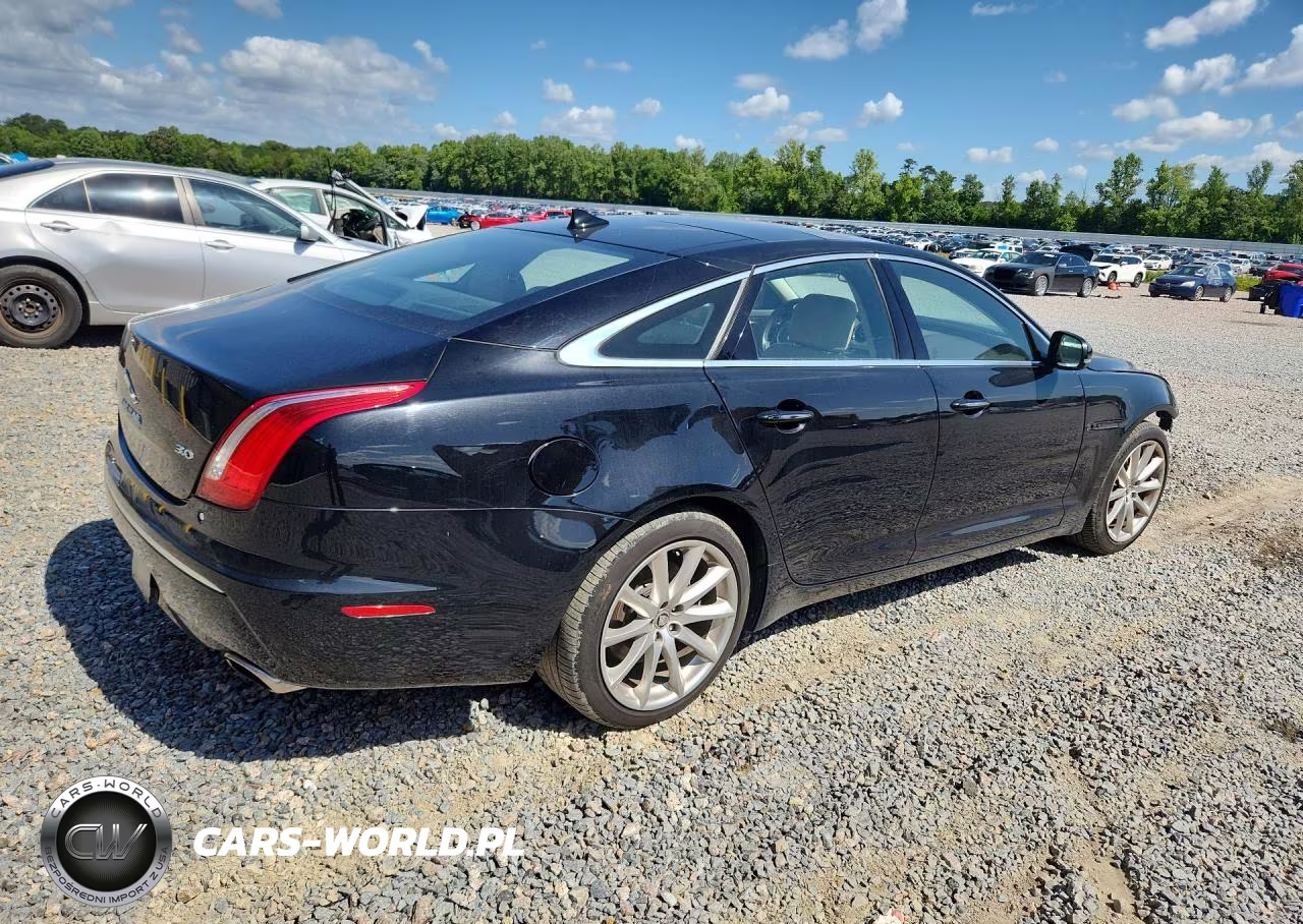 2013 Jaguar Xj VIN:SAJWA1C71D8V44554 - 3