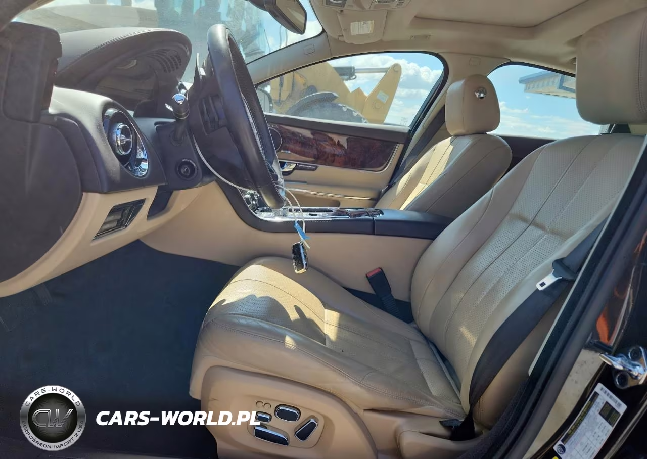 2013 Jaguar Xj VIN:SAJWA1C71D8V44554 - 7