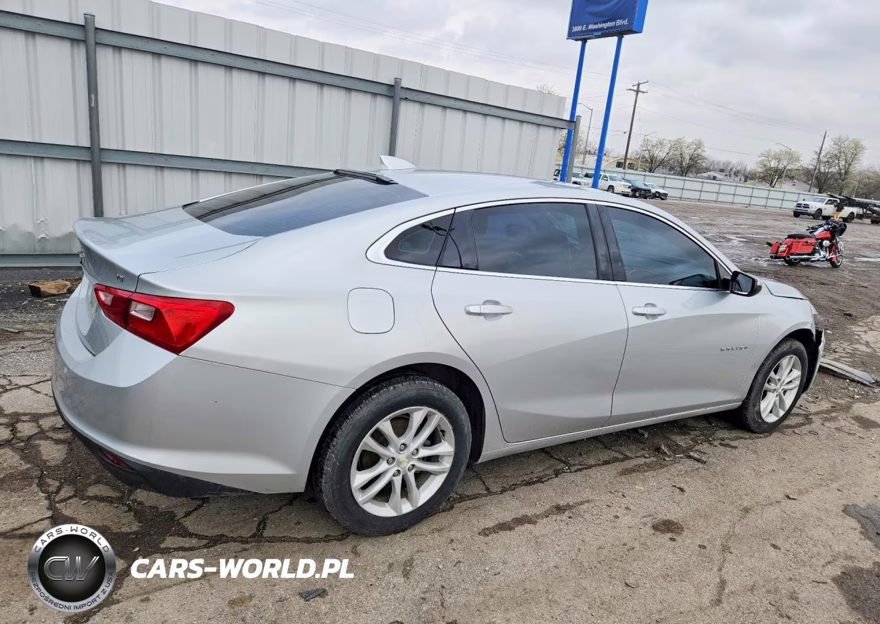 2018 Chevrolet Malibu Lt VIN:1G1ZD5ST8JF210983 - 3