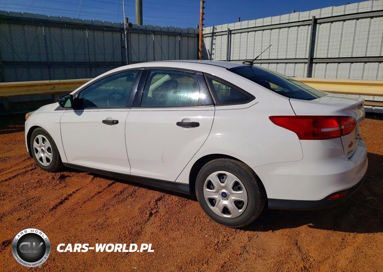 2016 Ford Focus S VIN:1FADP3E23GL298275 - 2