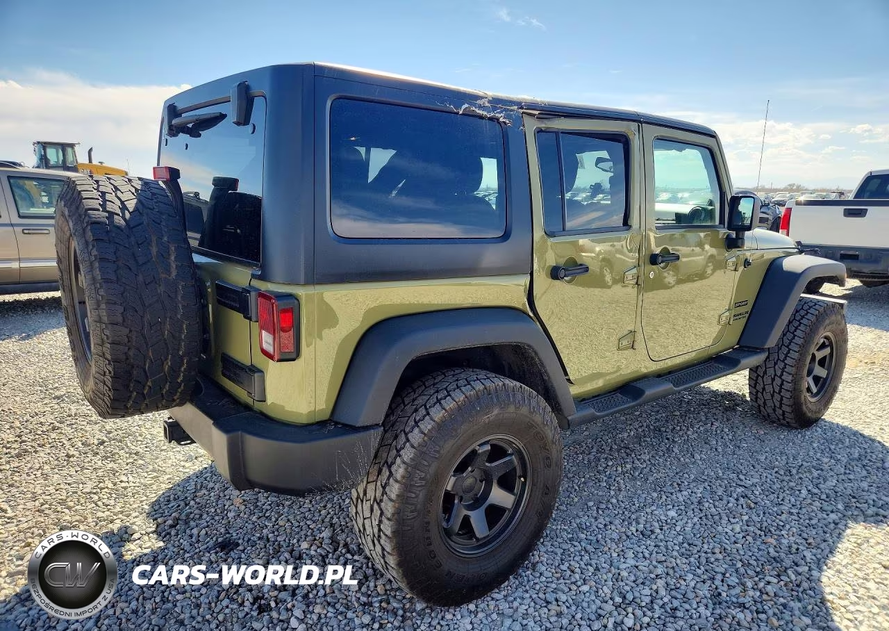 2013 Jeep Wrangler Unlimited Sport VIN:1C4BJWDG0DL605740 - 3