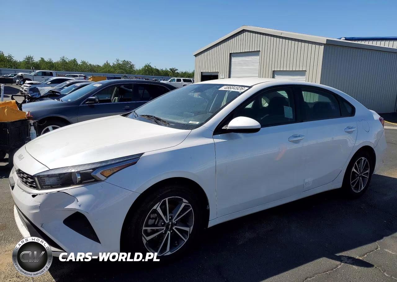 2022 Kia Forte Lxs – zdjęcie 1 z 12