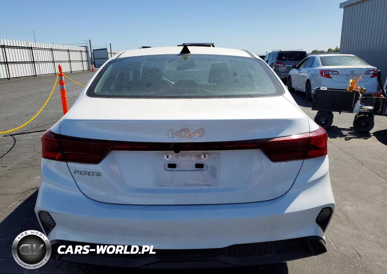 2022 Kia Forte Lxs VIN:3KPF24AD9NE452623 - 6