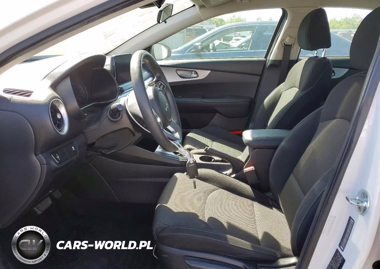 2022 Kia Forte Lxs VIN:3KPF24AD9NE452623 - 7