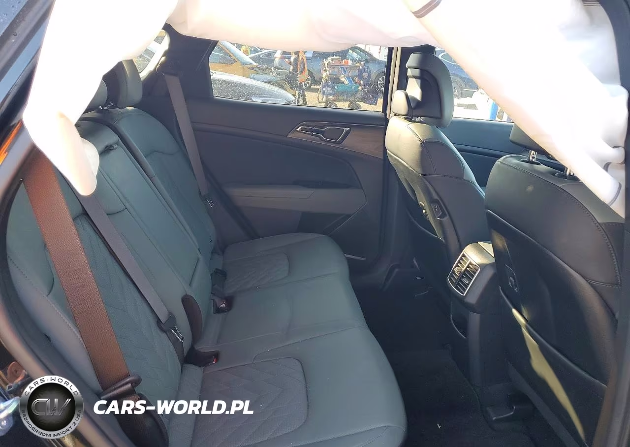 2023 Kia Sportage Plug-In Hybrid X-Line VIN:KNDPYDAH3P7098199 - 11
