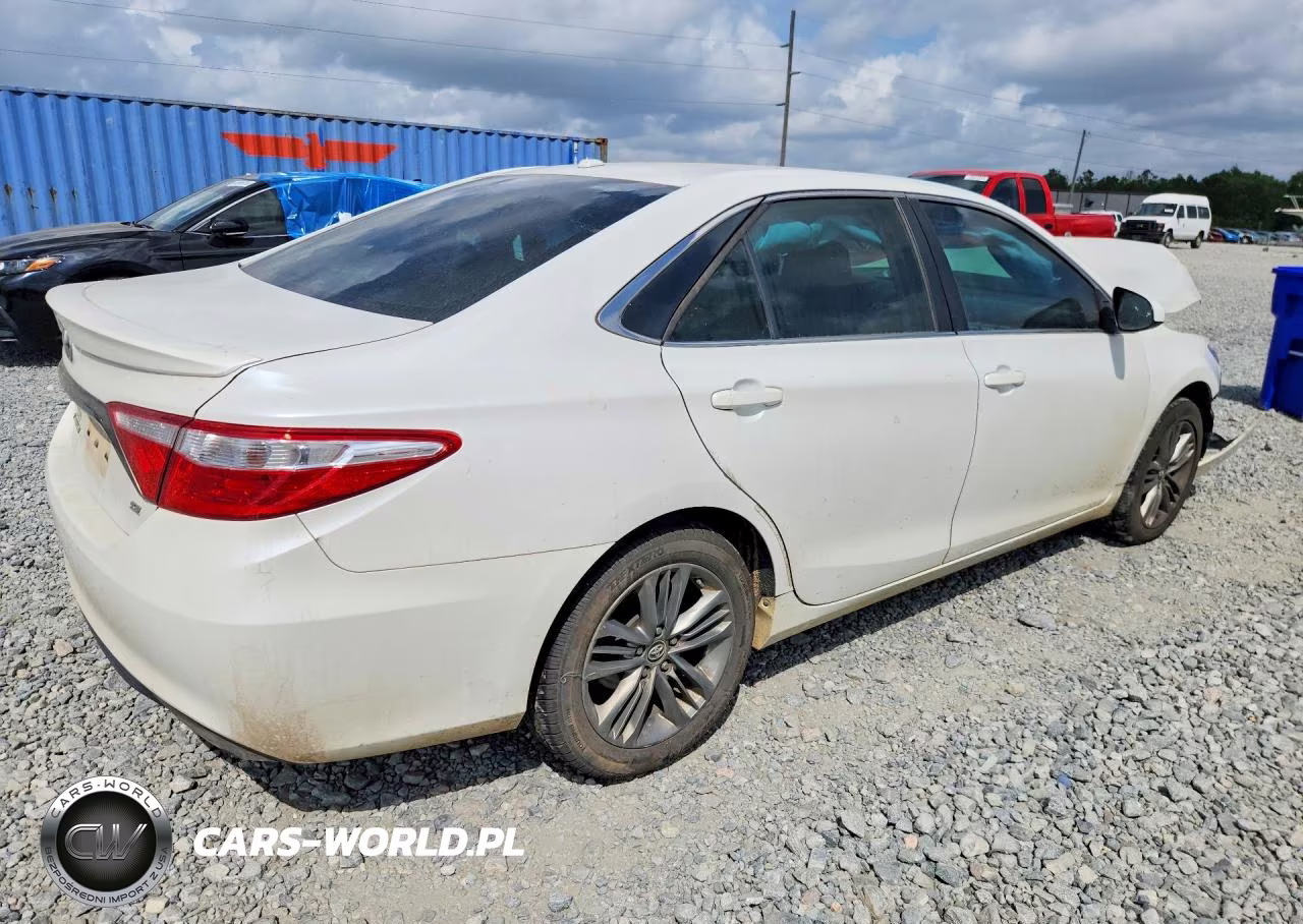 2016 Toyota Camry Se VIN:4T1BF1FK7GU166679 - 3