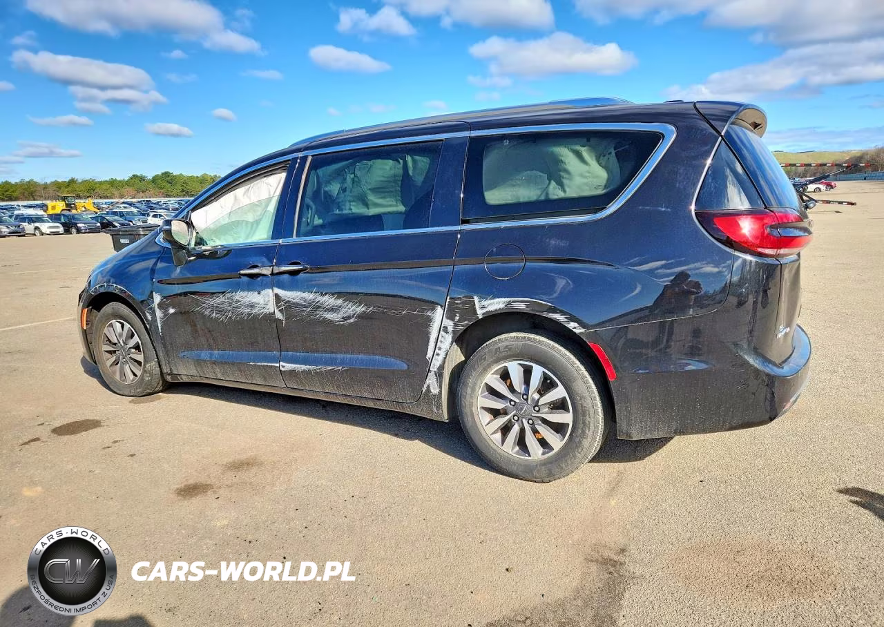 2021 Chrysler Pacifica Touring L VIN:2C4RC1BG8MR515158 - 2