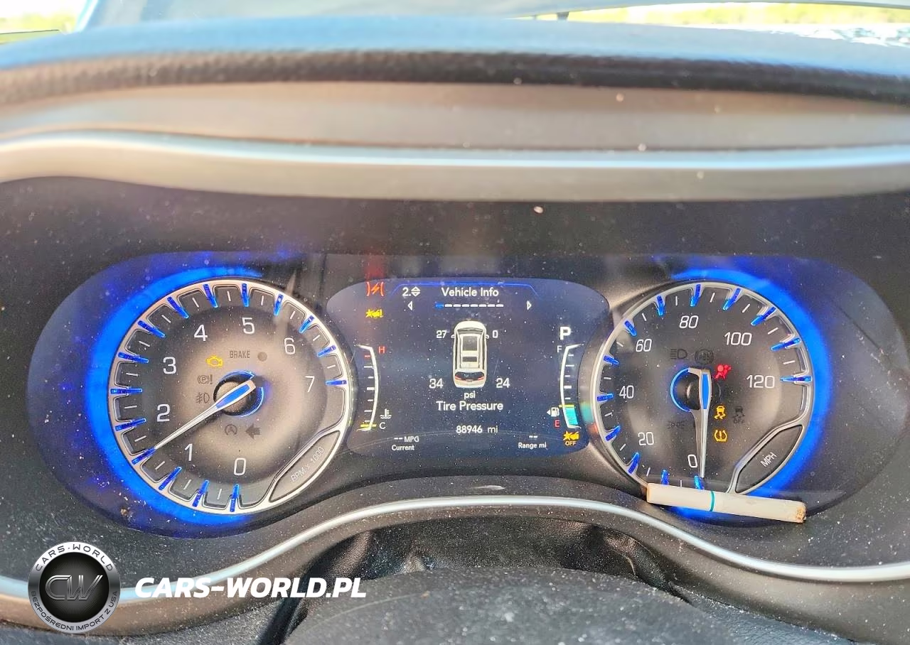 2021 Chrysler Pacifica Touring L VIN:2C4RC1BG8MR515158 - 9