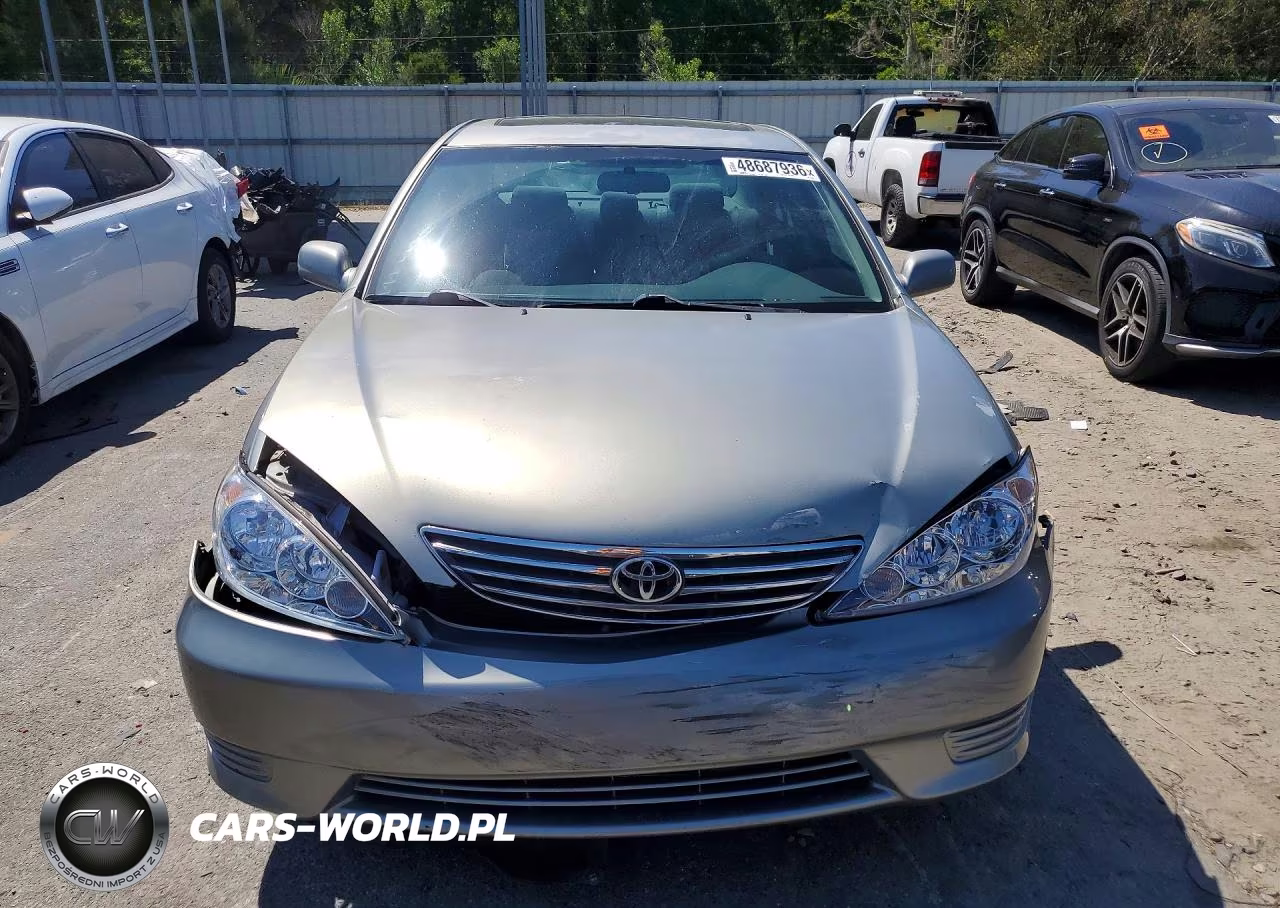 2005 Toyota Camry Le VIN:4T1BE30K35U587903 - 5