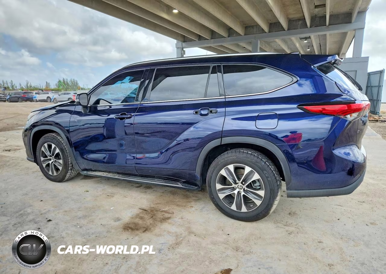 2021 Toyota Highlander Xle VIN:5TDGZRAH4MS531217 - 2