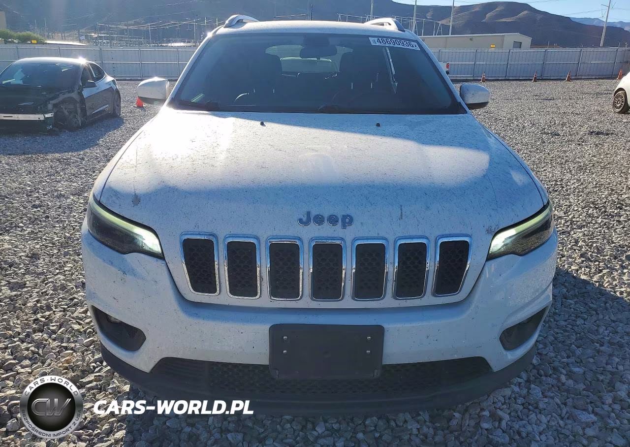 2019 Jeep Cherokee Latitude Plus VIN:1C4PJLLB1KD202786 - 5