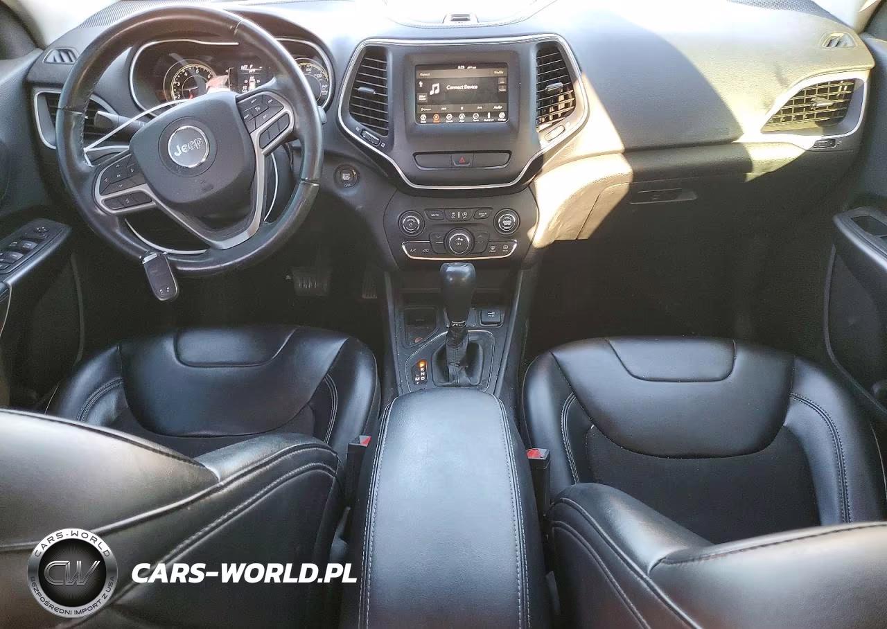 2019 Jeep Cherokee Latitude Plus VIN:1C4PJLLB1KD202786 - 8