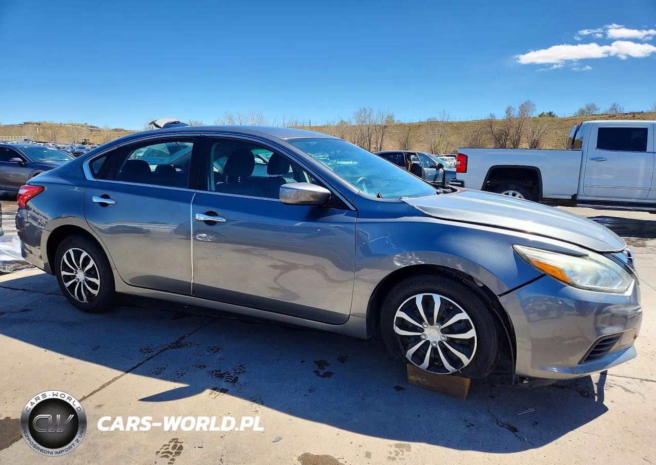2017 Nissan Altima 2.5 S VIN:1N4AL3AP3HN354964 - 4