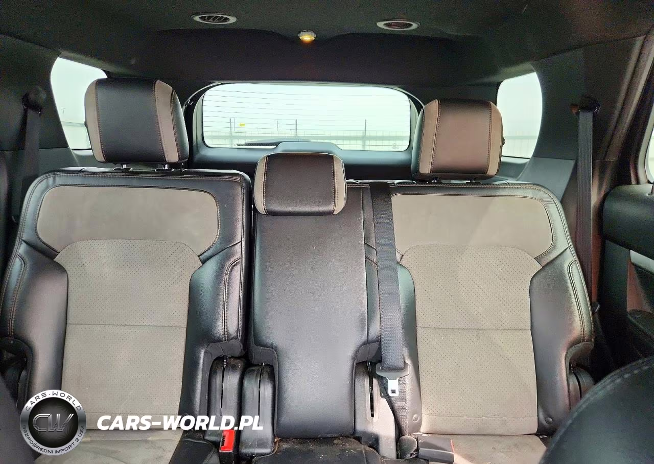 2017 Ford Explorer VIN:1FM5K7D88HGD04393 - 10
