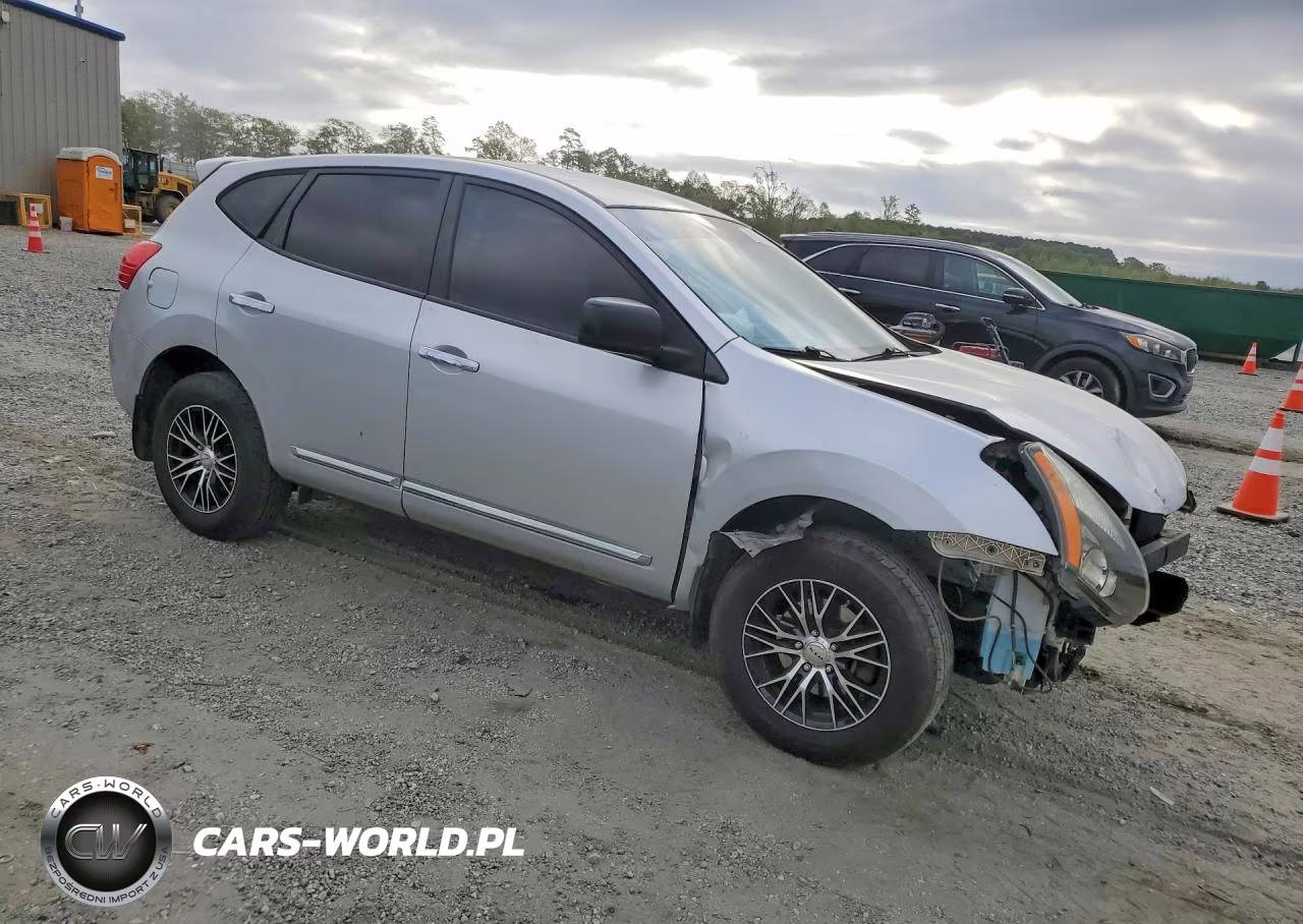 2012 Nissan Rogue S VIN:JN8AS5MVXCW360366 - 4