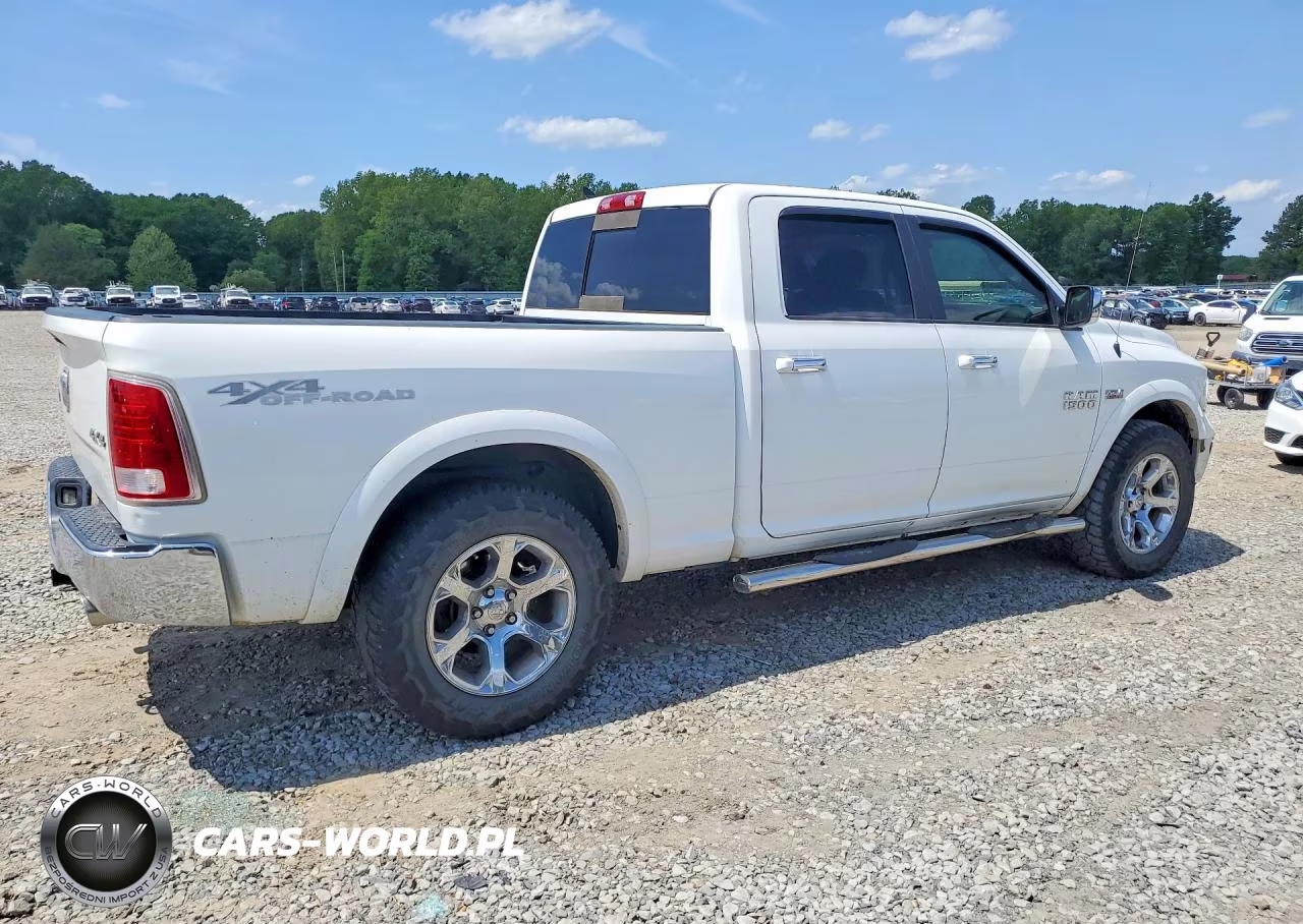2017 Ram 1500 Laramie VIN:1C6RR7VT1HS551876 - 3