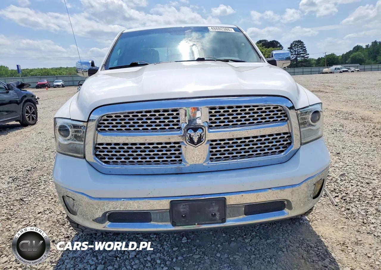 2017 Ram 1500 Laramie VIN:1C6RR7VT1HS551876 - 5