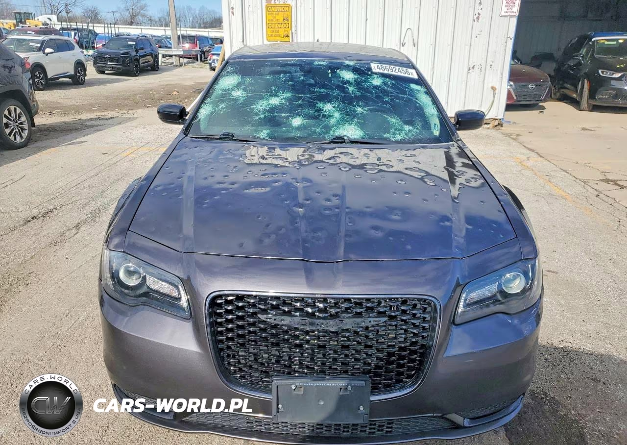 2020 Chrysler 300 Touring VIN:2C3CCAAG7LH220536 - 5