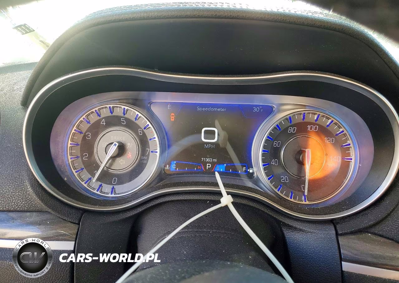 2020 Chrysler 300 Touring VIN:2C3CCAAG7LH220536 - 9