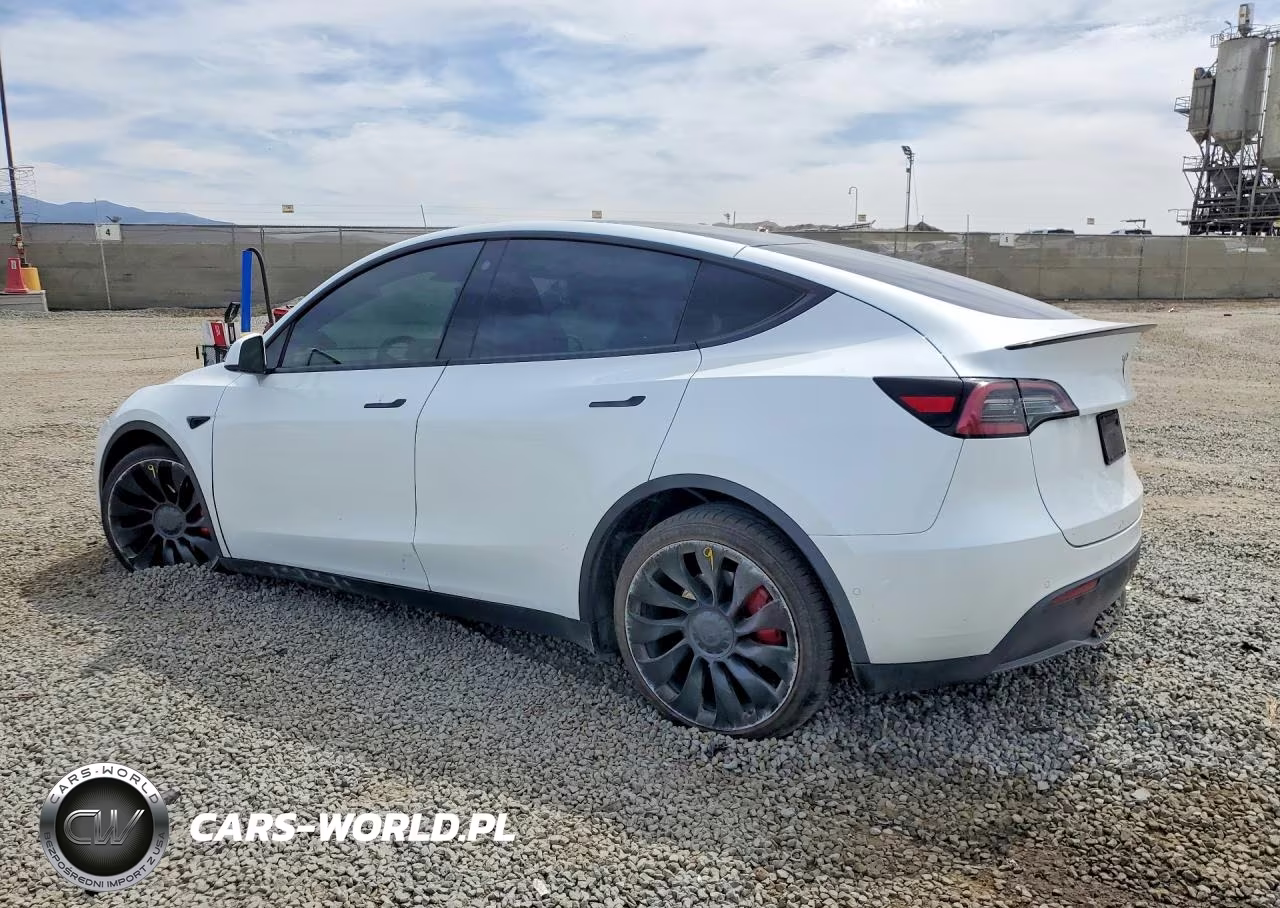 2022 Tesla Model Y VIN:7SAYGDEF7NF486532 - 2